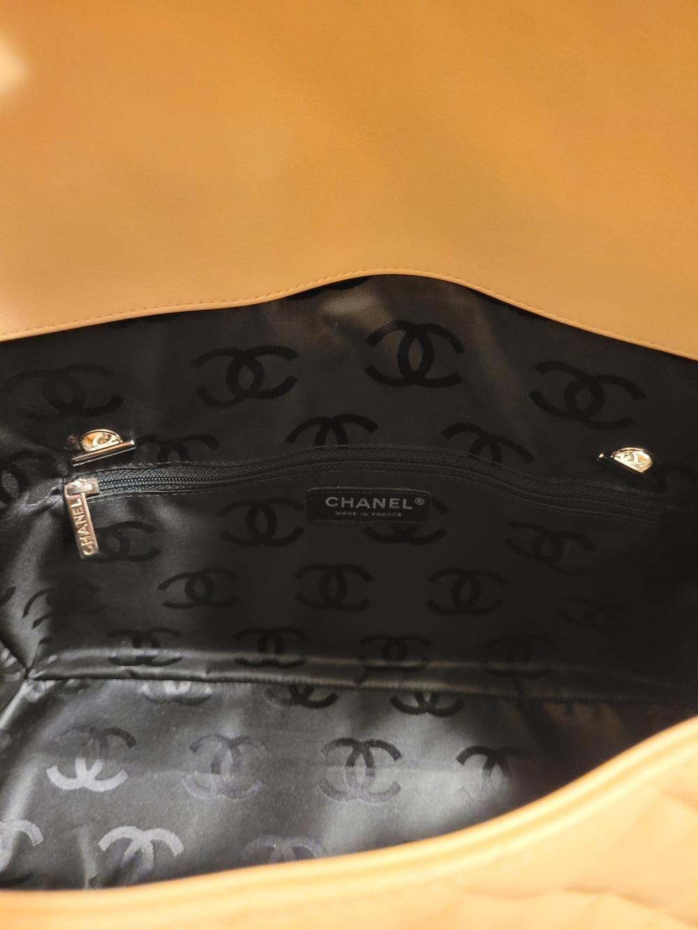 Brand New Authentic Vintage Chanel Cambon CC Women's Flap Bag - Beige & Black - Picture 10 of 11